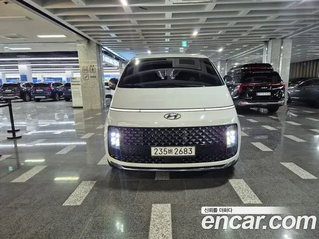 Hyundai Staria 2021 — ფოტო 5/17