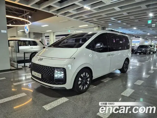Hyundai Staria 2021 — ფოტო 12/17