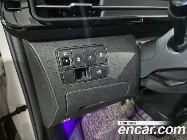 Hyundai Staria 2021 — ფოტო 8/17