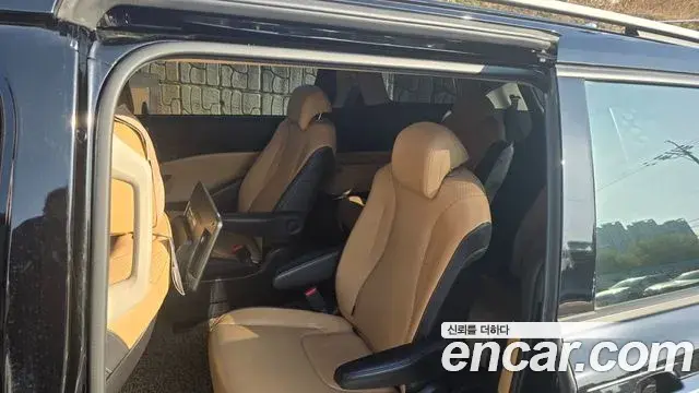 Kia Carnival 2020 — Фото 13/20