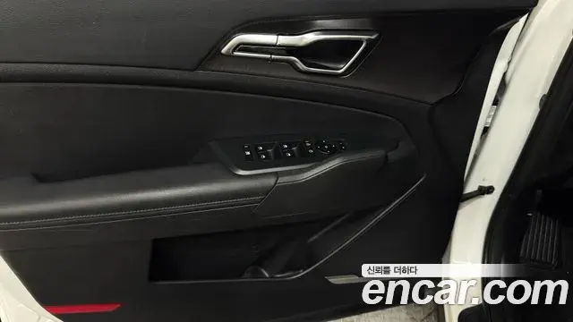 Kia Sportage 2025 — Фото 8/20