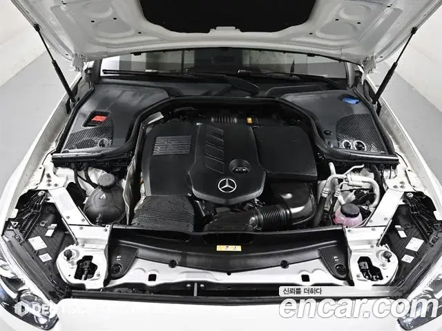 Mercedes-Benz E-Class 2022 — Фото 5/20