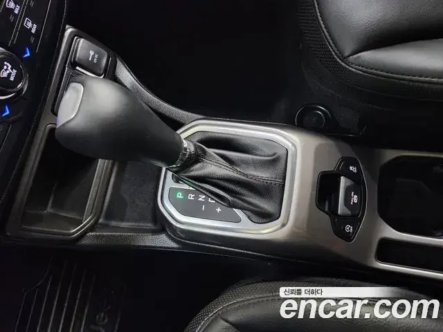 Jeep Renegade 2022 — ფოტო 9/20