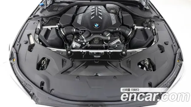 BMW 8 Series 2023 — ფოტო 20/20