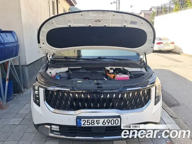 Kia Carnival 2024 — Фото 8/20