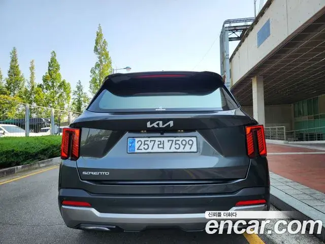 Kia Sorento 2023 — Photo 9/20