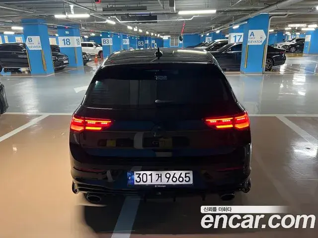 Volkswagen Golf 2022 — Şəkil 17/18