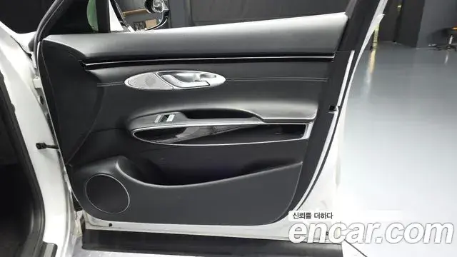 Genesis GV70 2021 — Şəkil 9/34