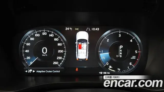 Volvo XC60 2018 — ფოტო 10/36