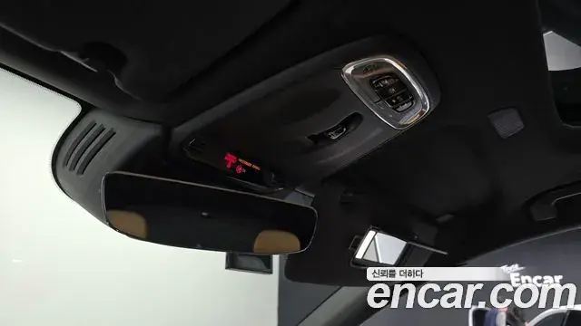 Volvo XC60 2018 — ფოტო 21/36