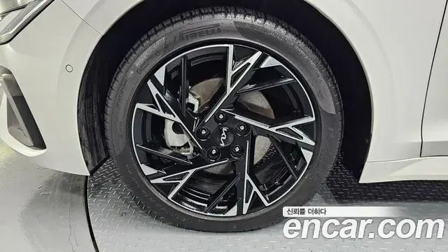 Kia K5 2024 — Photo 18/30