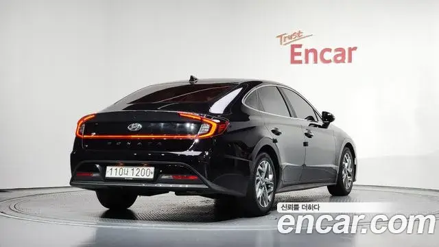 Hyundai Sonata 2019 — Фото 1/20