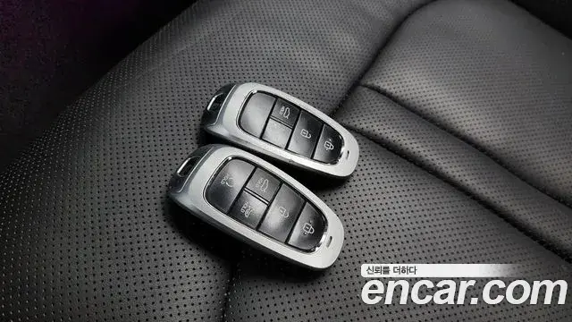 Hyundai Sonata Hybrid 2019 — Photo 26/32