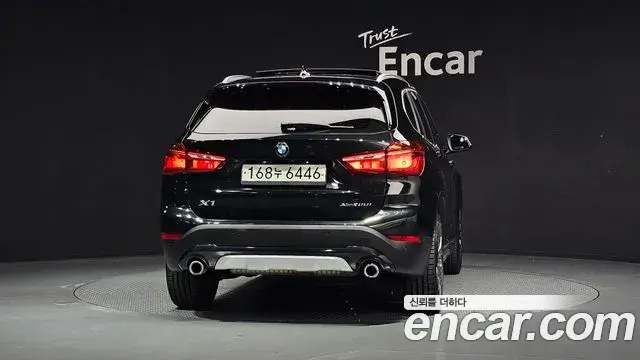 BMW X1 2022 — Фото 4/20