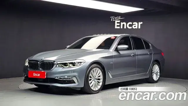 BMW 5 Series 2018 — Фото 1/20