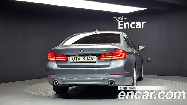 BMW 5 Series 2018 — Фото 4/20