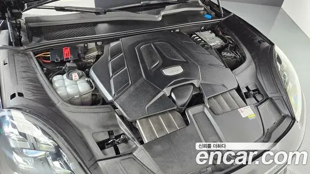 Porsche Cayenne 2023 — Şəkil 13/38