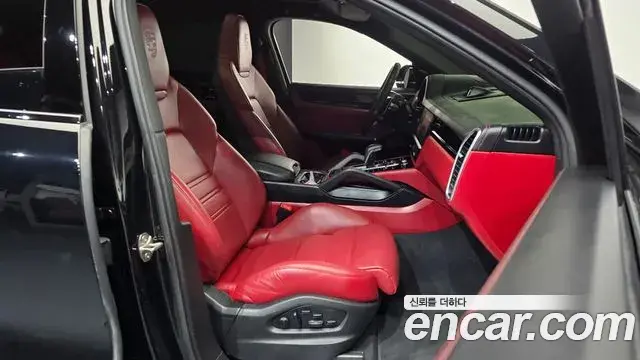 Porsche Cayenne 2023 — Şəkil 9/38