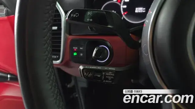 Porsche Cayenne 2023 — Şəkil 26/38