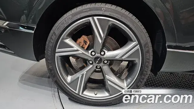 Genesis GV80 2023 — ფოტო 21/39