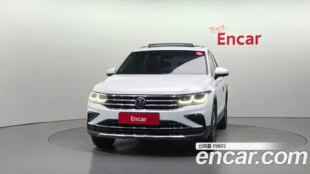 Volkswagen Tiguan 2022 — Photo 31/33