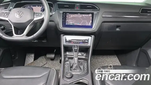 Volkswagen Tiguan 2022 — Photo 32/33