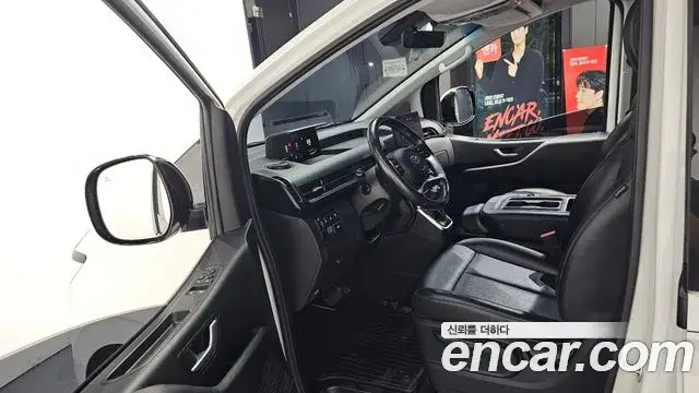 Hyundai Staria 2023 — Фото 10/20