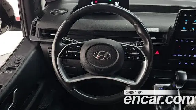 Hyundai Staria 2023 — Фото 13/20