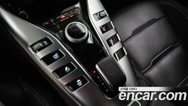 Mercedes-Benz AMG GT 2019 — Şəkil 10/31