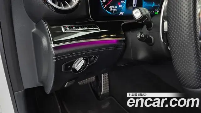 Mercedes-Benz AMG GT 2019 — Şəkil 15/31