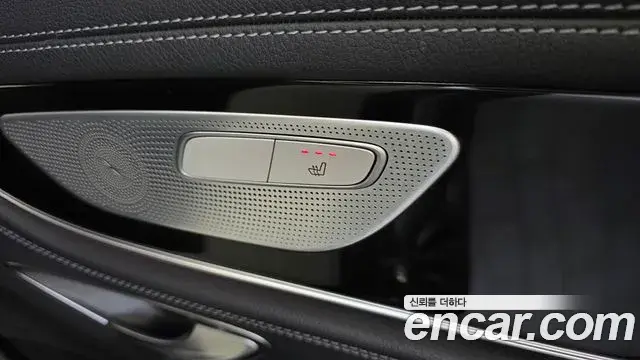 Mercedes-Benz AMG GT 2019 — Şəkil 13/31