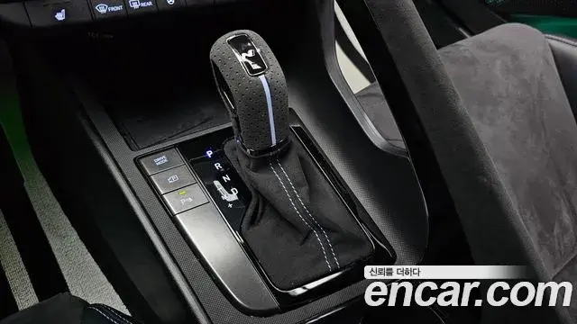 Hyundai The New Avante Hybrid 2022 — ფოტო 9/33