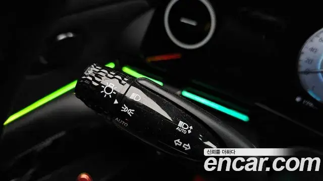 Hyundai The New Avante Hybrid 2022 — ფოტო 21/33