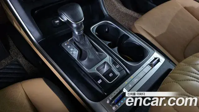 Kia Carnival 2021 — Фото 9/20