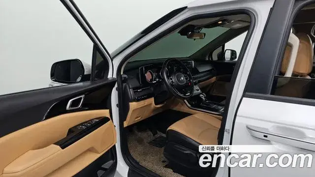 Kia Carnival 2021 — Фото 10/20