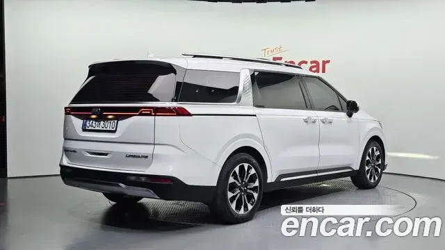 Kia Carnival 2020 — Фото 2/20