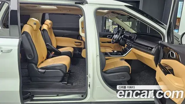 Kia Carnival 2020 — Фото 11/20