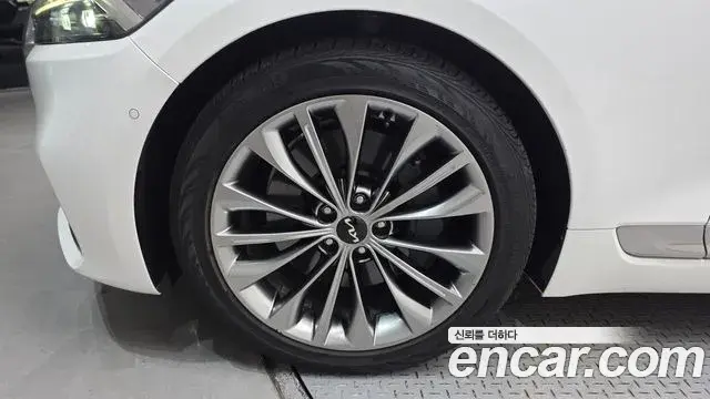 Kia The K9 2021 — Photo 14/20