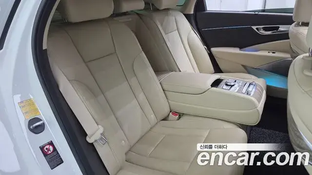 Kia The K9 2021 — Photo 13/20