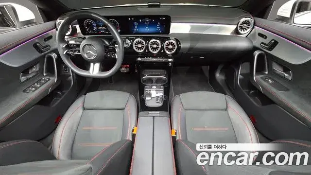 Mercedes-Benz CLA-Class 2024 — Фото 10/20