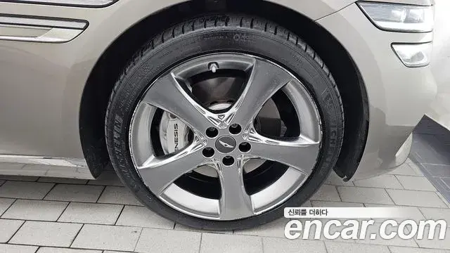 Genesis G80 2020 — Photo 10/35