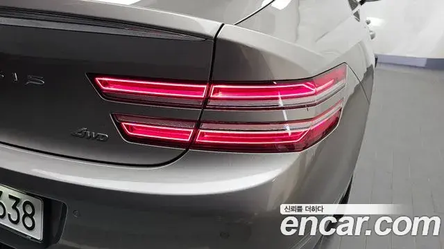 Genesis G80 2020 — Photo 25/35