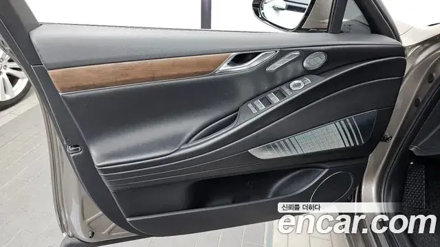 Genesis G80 2020 — Photo 12/35