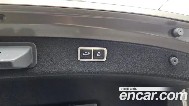 Genesis G80 2020 — Photo 33/35