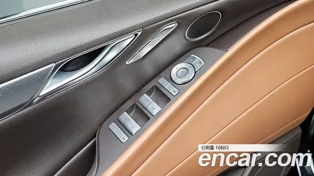 Genesis Electrified G80 2023 — Фото 18/20