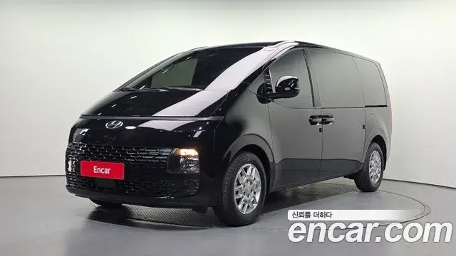 Hyundai Staria 2023 — Фото 1/20