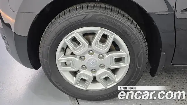 Hyundai Staria 2023 — Фото 5/20