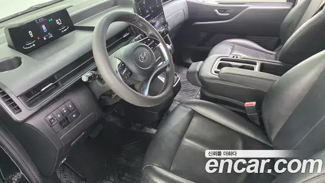 Hyundai Staria 2023 — Фото 7/20