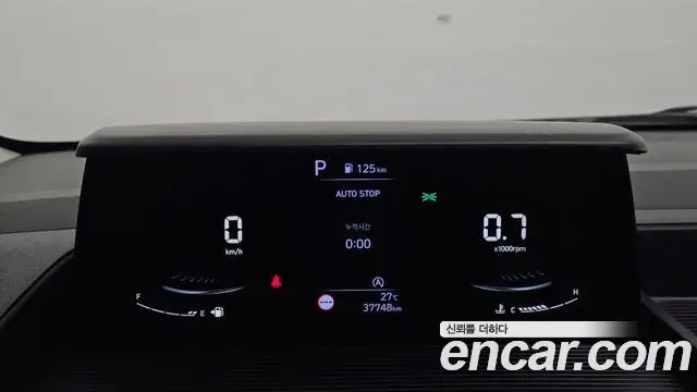 Hyundai Staria 2023 — Фото 8/20