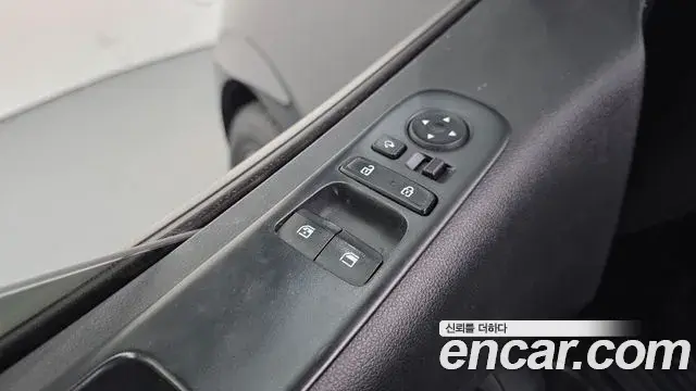 Hyundai Staria 2023 — Фото 12/20
